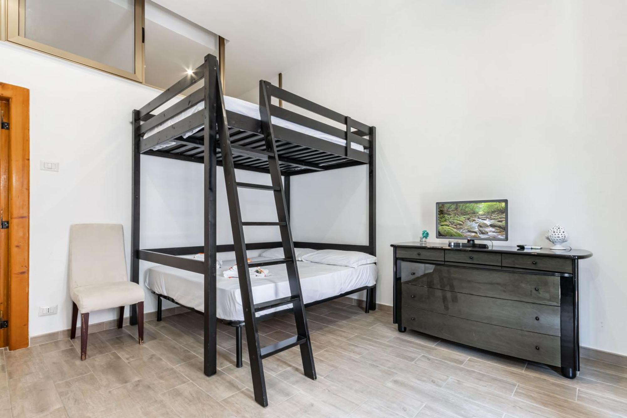 San Nicola Apartments By Rentbeat Бари Экстерьер фото