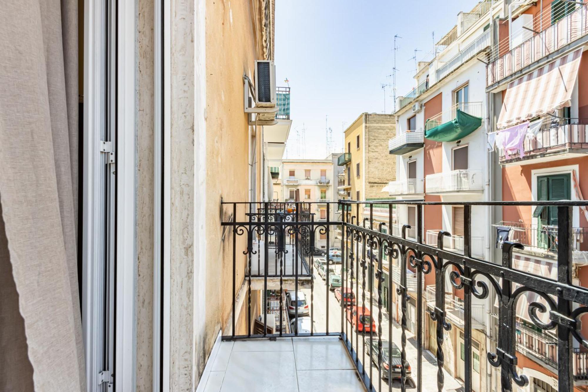 San Nicola Apartments By Rentbeat Бари Экстерьер фото
