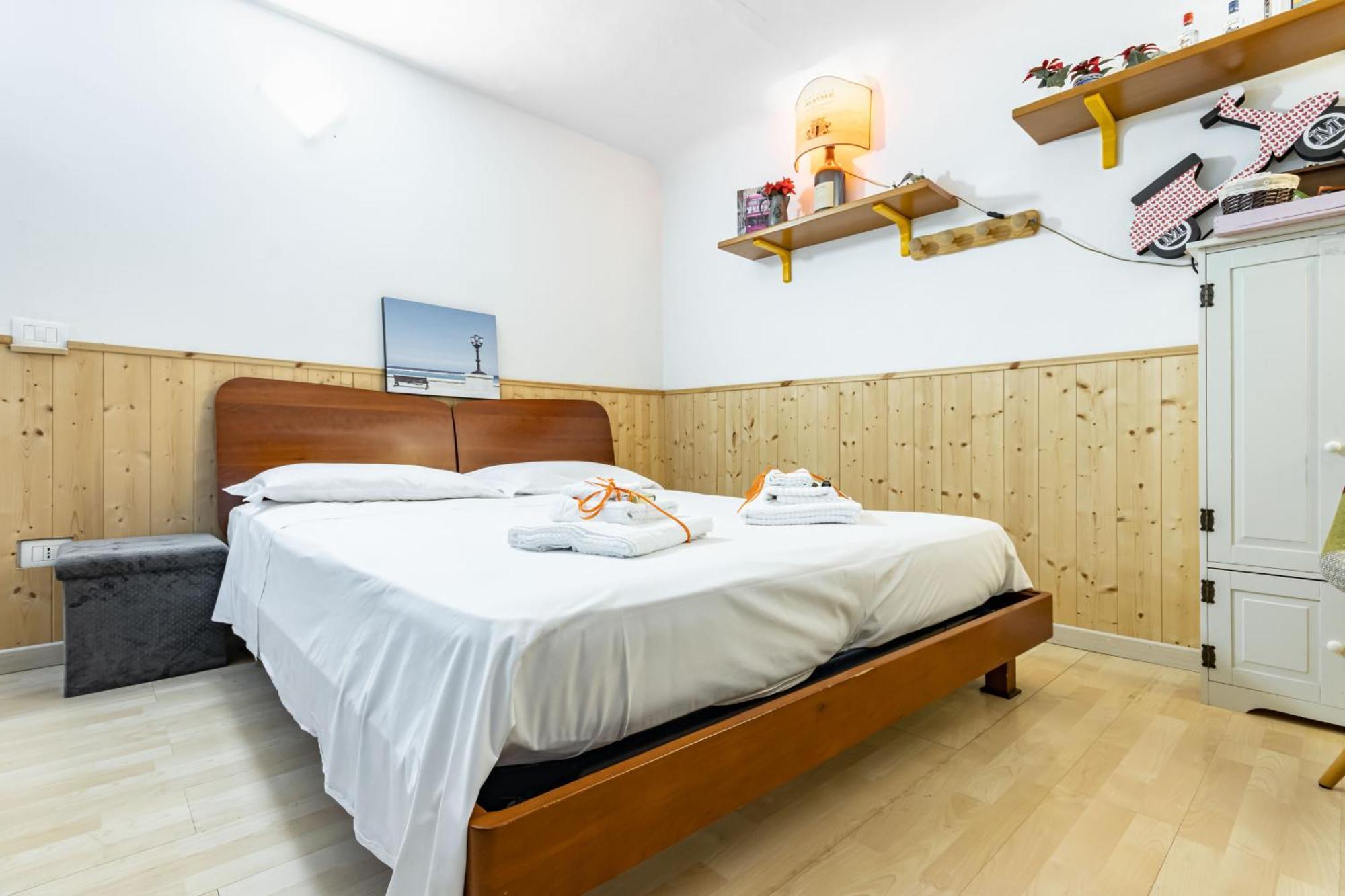San Nicola Apartments By Rentbeat Бари Экстерьер фото